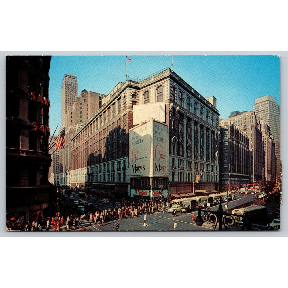Postcard NYC Herald Square Macy's Largest Department Store in the World Unposted